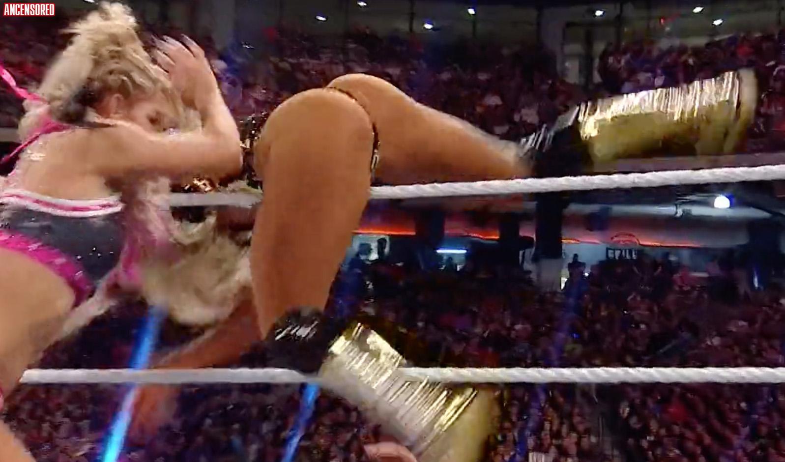 Pic wwe nude WWE's Carmella