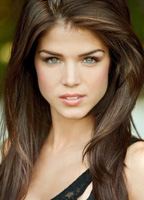  Marie nackt Avgeropoulos Marie Avgeropoulos