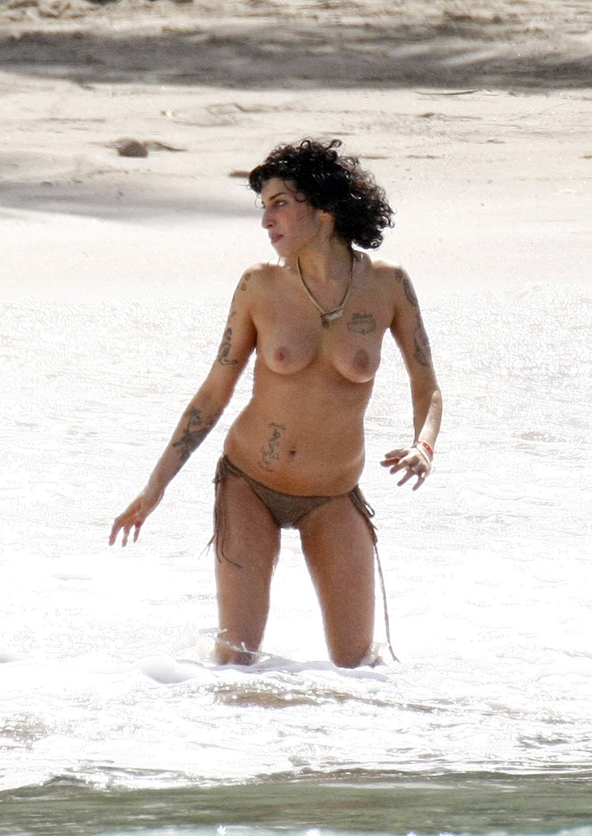 Amy Weinhouse Desnudo