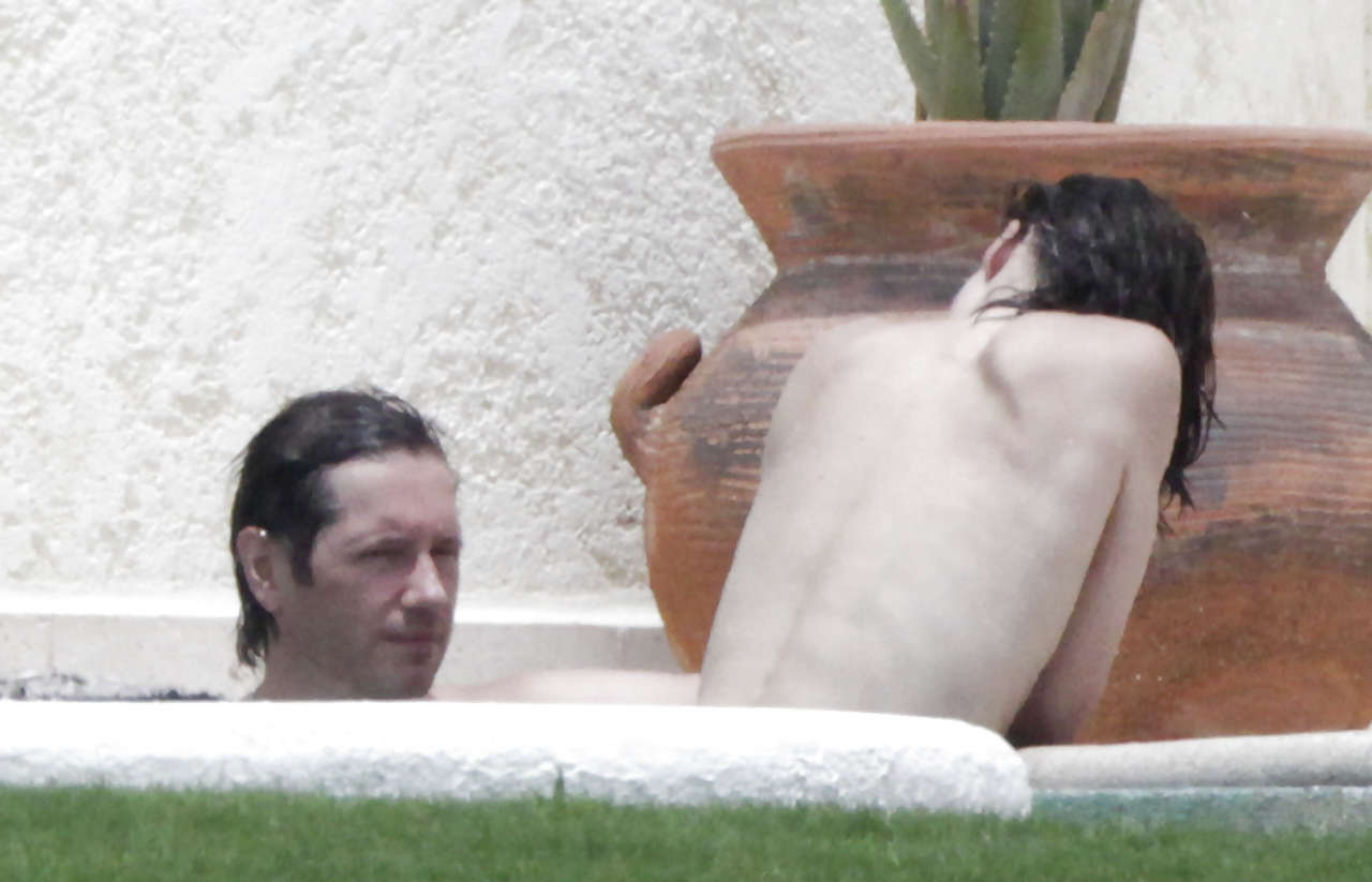 Jovovich topless milla